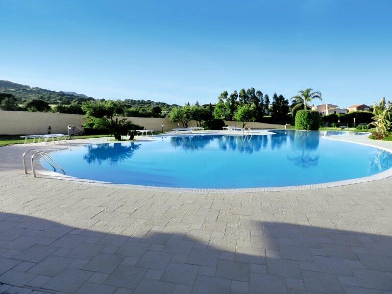 00FB9FD3F5BBB8F18DE66361EC31D1FA