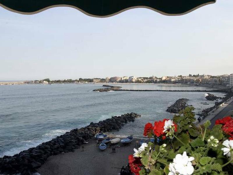 60FD7D4BCE21E7528D40D099D8C93254