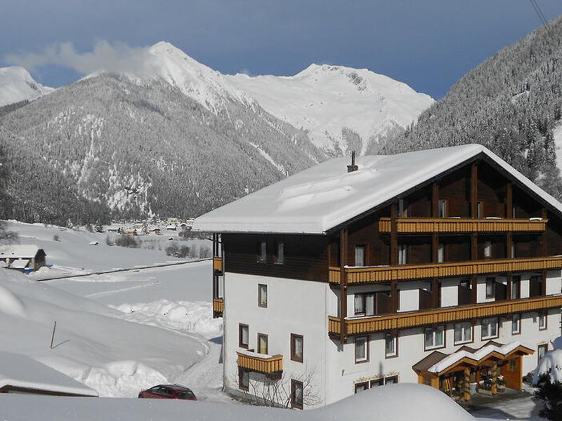 61BEF428F328D6C56483AFFC36126740