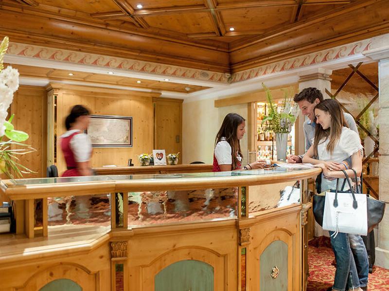 D748301052B2A9D5A6D19503C4ADEDAE