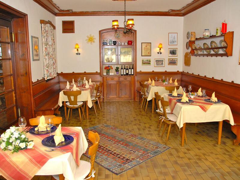 EE68BA8E7F76475443D05913FF1FB4A8