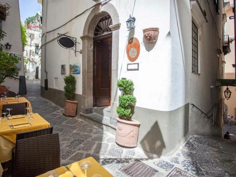 2221BEBAB39A0400AA2DE119C80D935F