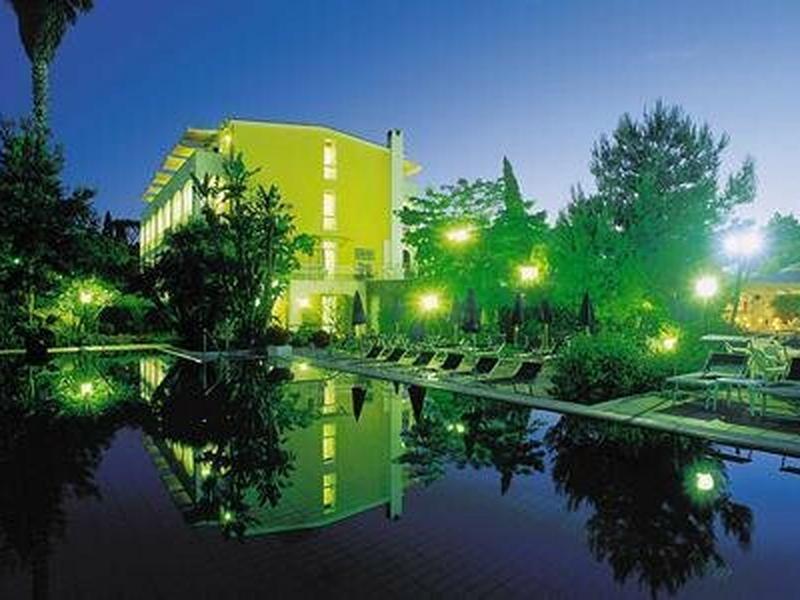 C1D90AE5C1A90633B51A36F11BAD49D4