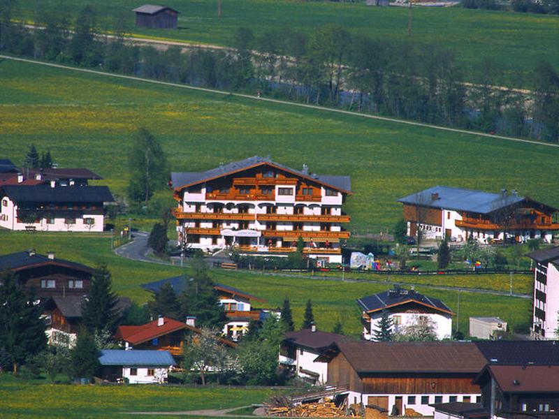 8BBB33684974E5B3372AD2D0F68E23ED