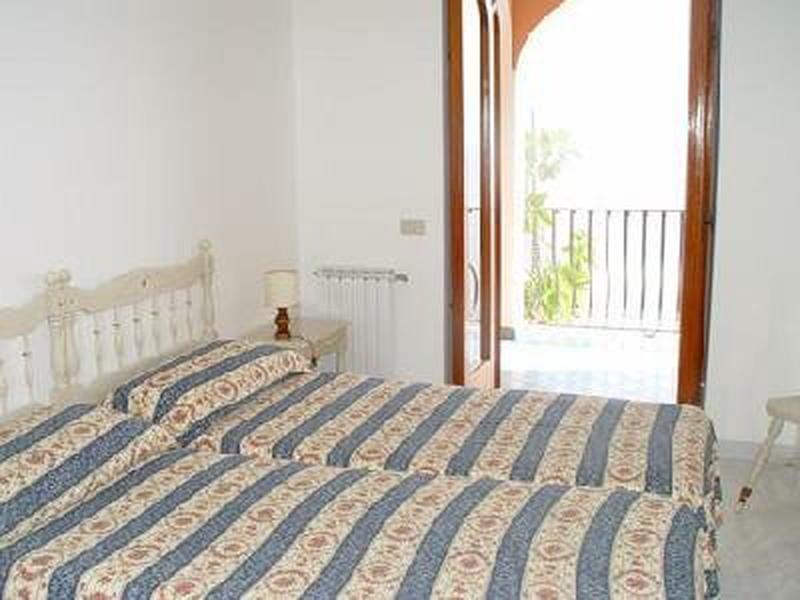 EBA05489D44AF67DEDF412866A423A28