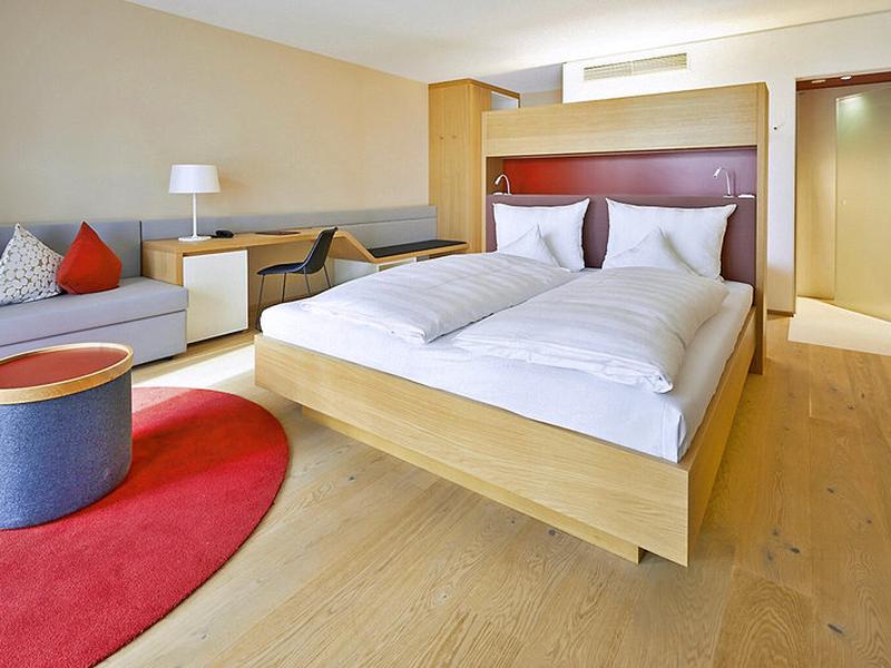 16E18E365D2FA0D89FA36F87EAF8E872