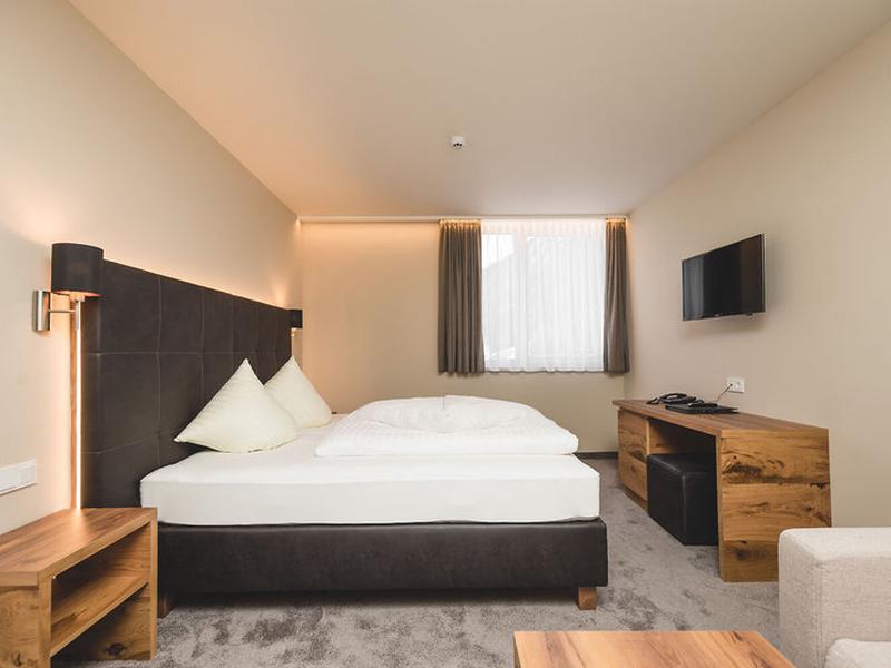 4BFB435EF86D7D6CA9414AC55882A4F4