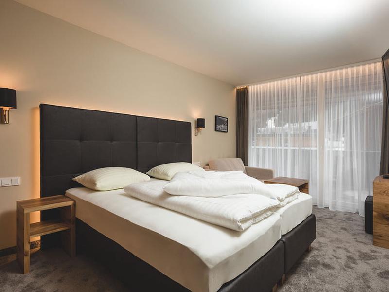 BA2CA1539EC19BE2D9AA6B8C1E4801C8