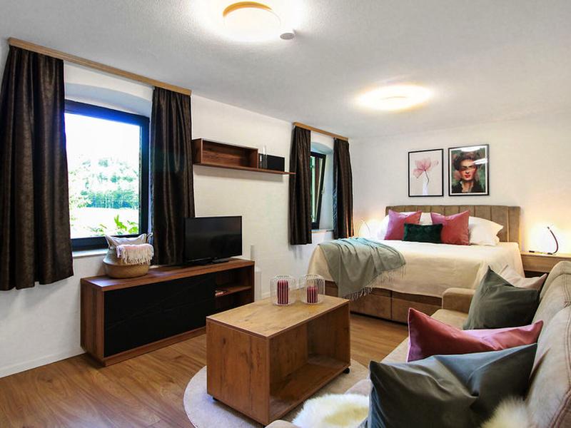 959E3E9468215D670DBFC7702EBAE892