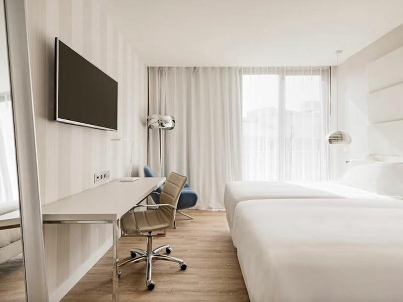 74304925B275F53C5143B2447B261A83