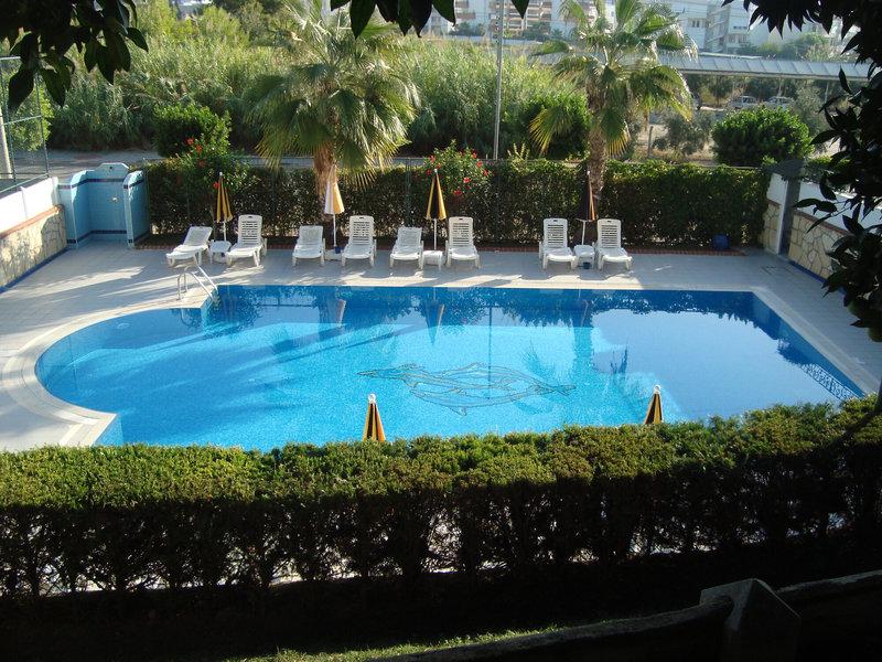 6D8AF60DEB07EC850D43A20EBADC433C