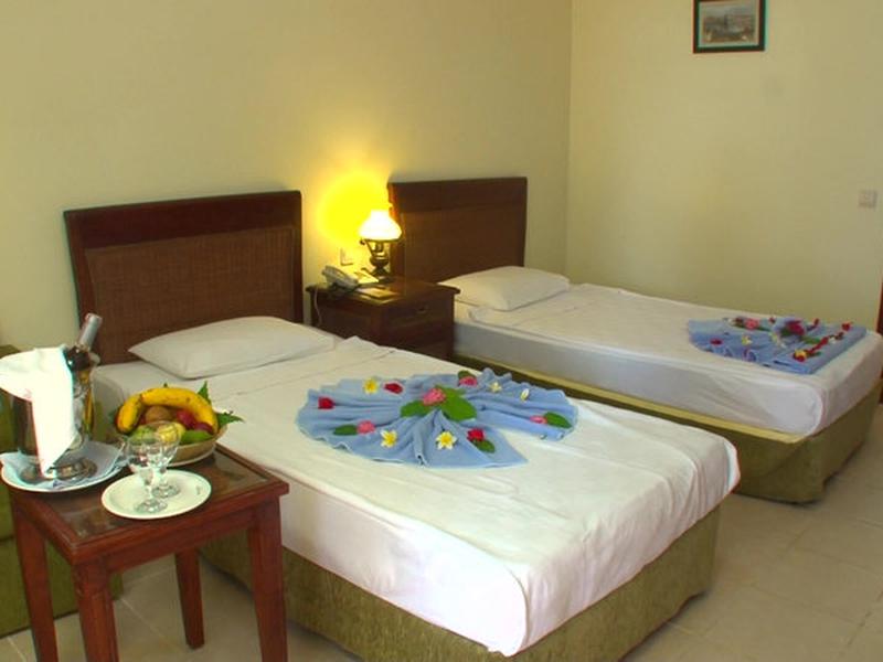 8B17CAB2648FA05B9418477F8ACF93B8