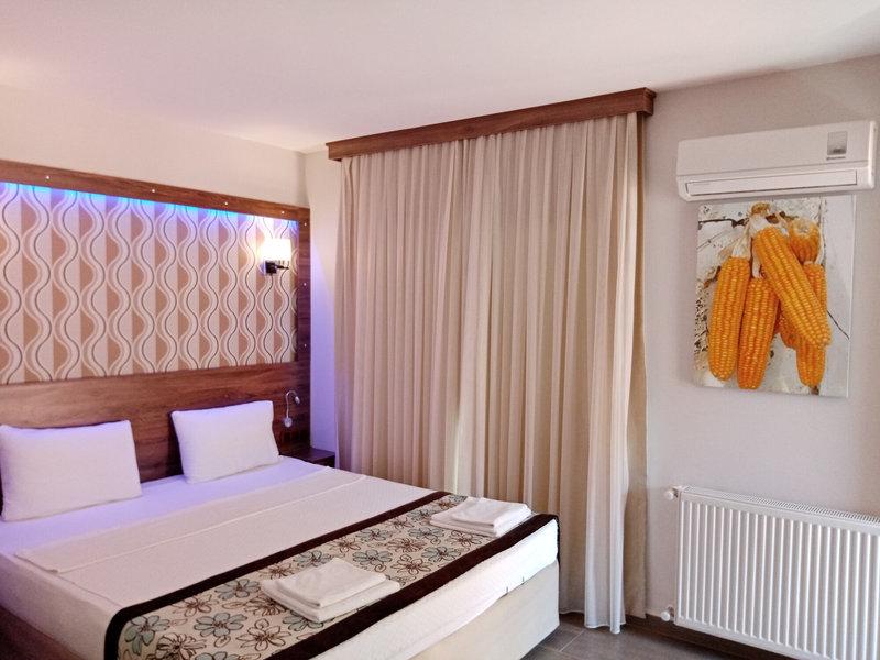 472B8F40B1760A7E7648A2B178807DE5