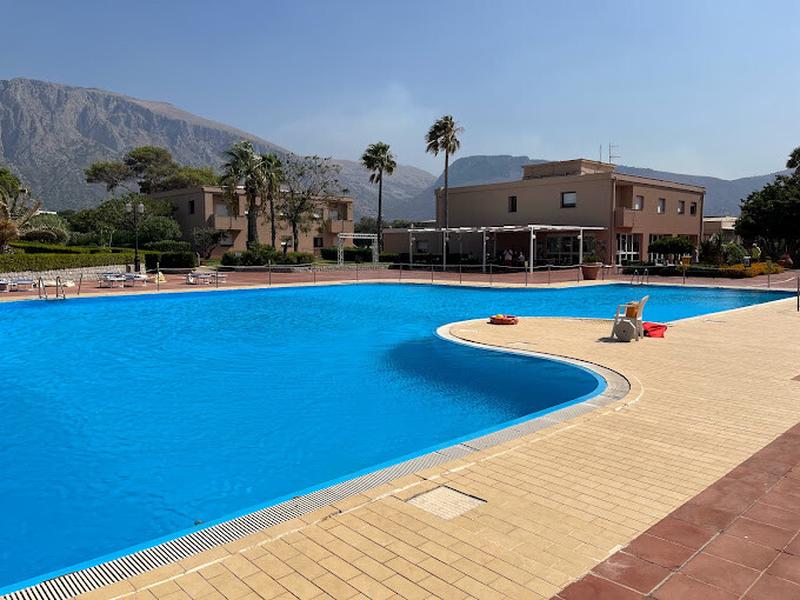 8183E1D72A68ABD4F7C65CB4D6978DD5