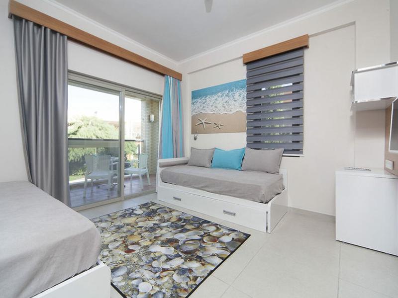 8C54DA96552D9AF6EB7ED8DF8B74F43D