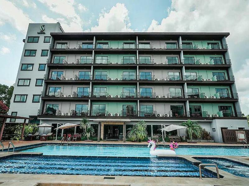 16AB9A8611421BD34E710D15886A2469