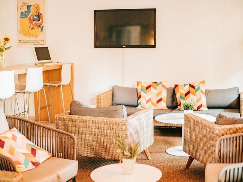 5DEB18095E711E2DD132FE8DD68AFEE2