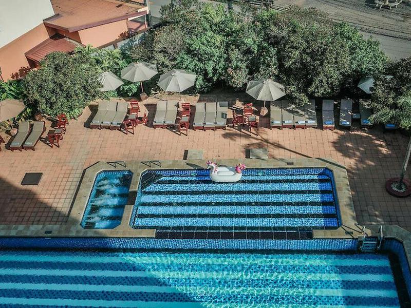 7F6EACF9F952F4F077389D89E2D4AC6E