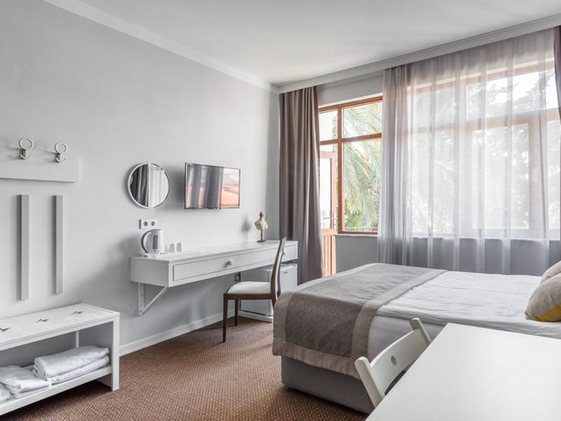 04BBE431F7256C94C83F669C4B5E0BBF