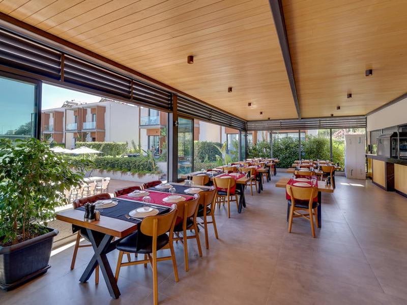 37812FEABCD3E5DBB918F7299D953266