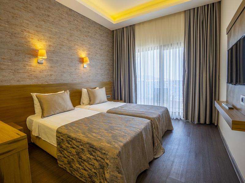 7CD4336BA9888E0EEDB382DF255C6A4F