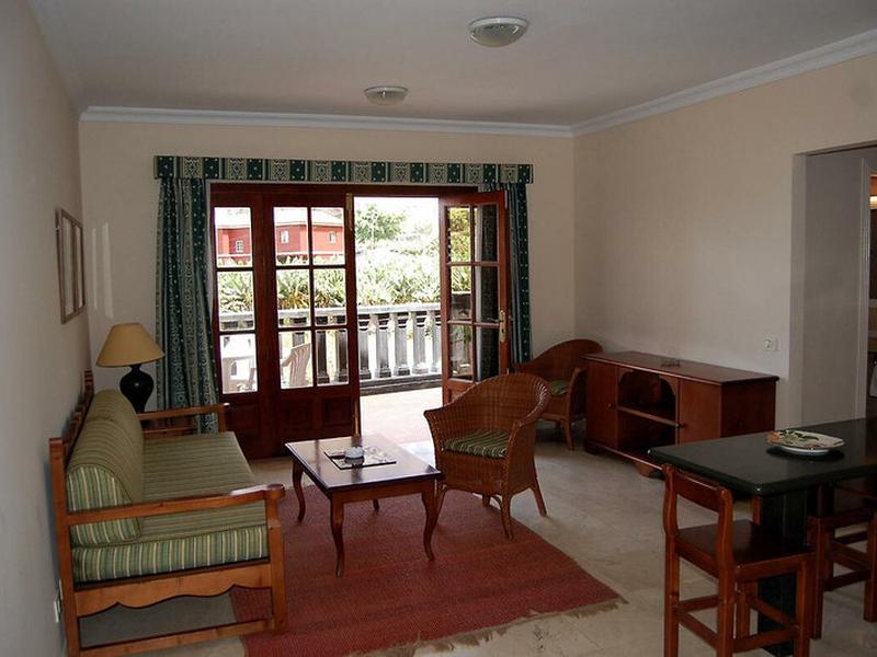 CB3880282375AEB2FE8020451F34C14D