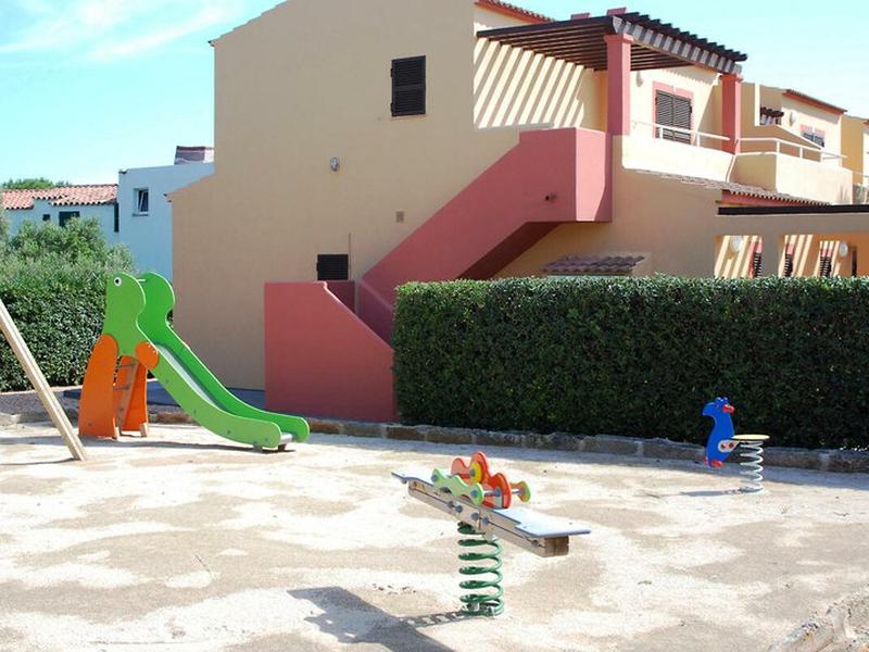 D8E18A368082855687AAB46DCFAC1B5F