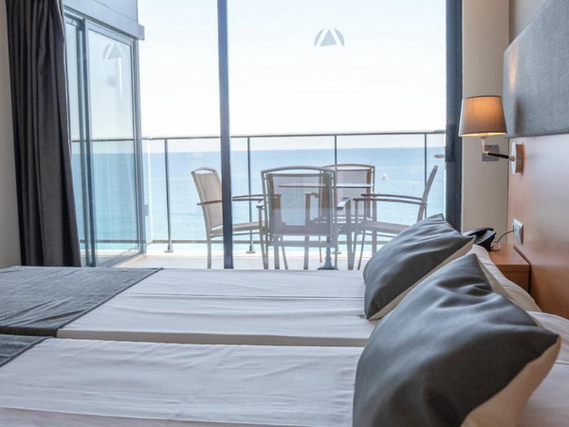 1FAB1AEA4461F0442DF8E1BD7E119439