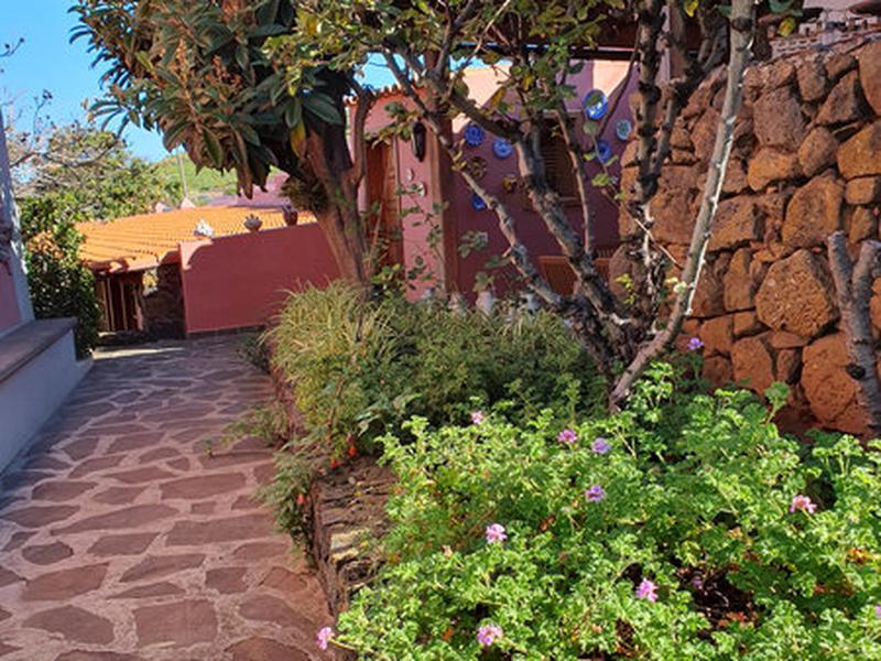 5AD9B220834B4B740567607AF982DC0A