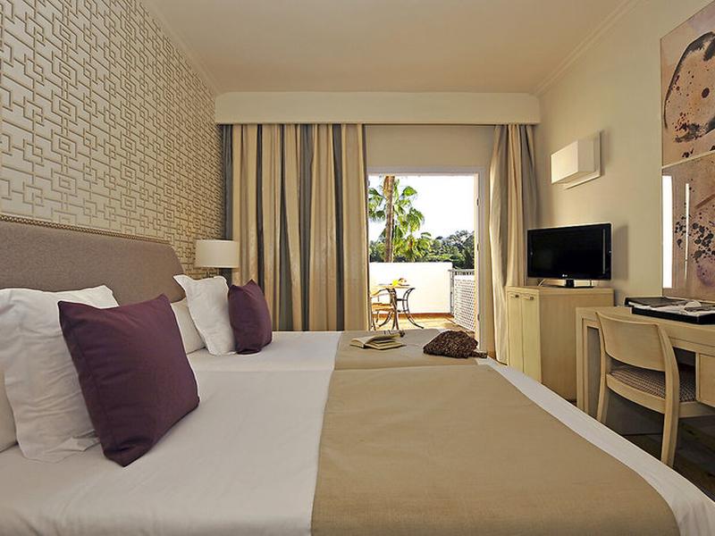 65BD7004AFEBBC25B4F4137288DAD443