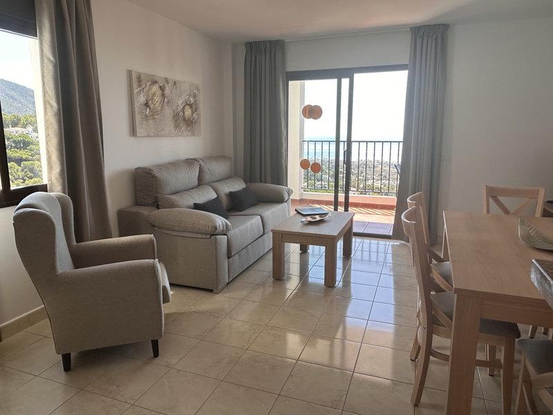 D9B7AB456E902C7DC403DA9D83ADCC32