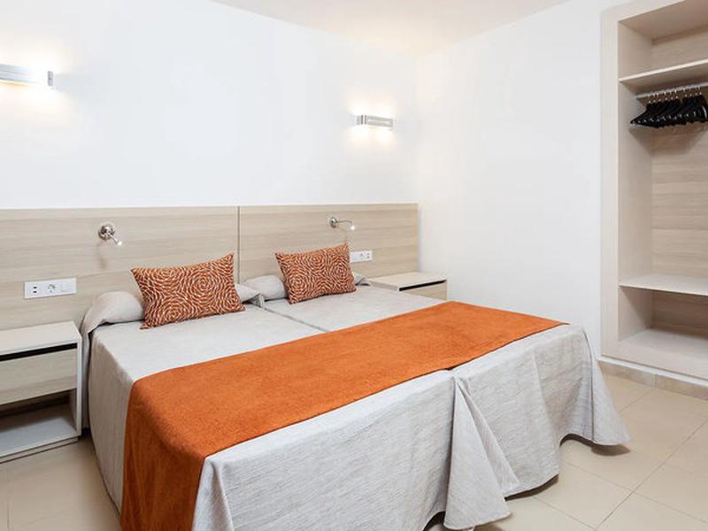 159B9E2B7A4FEC5454D181F26BD5D531