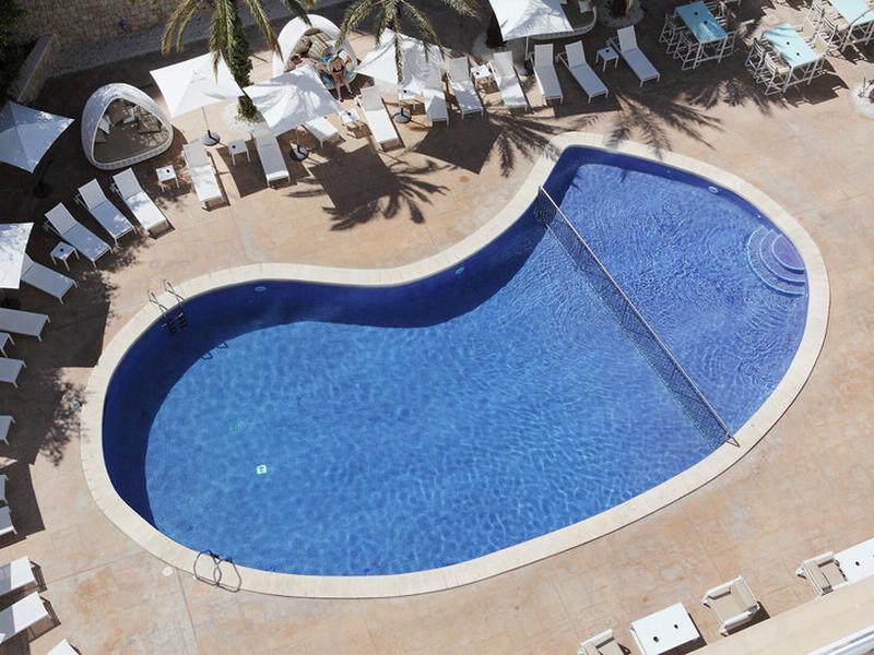 04C79FA9CE14C3AC15A12A4958F8BB19