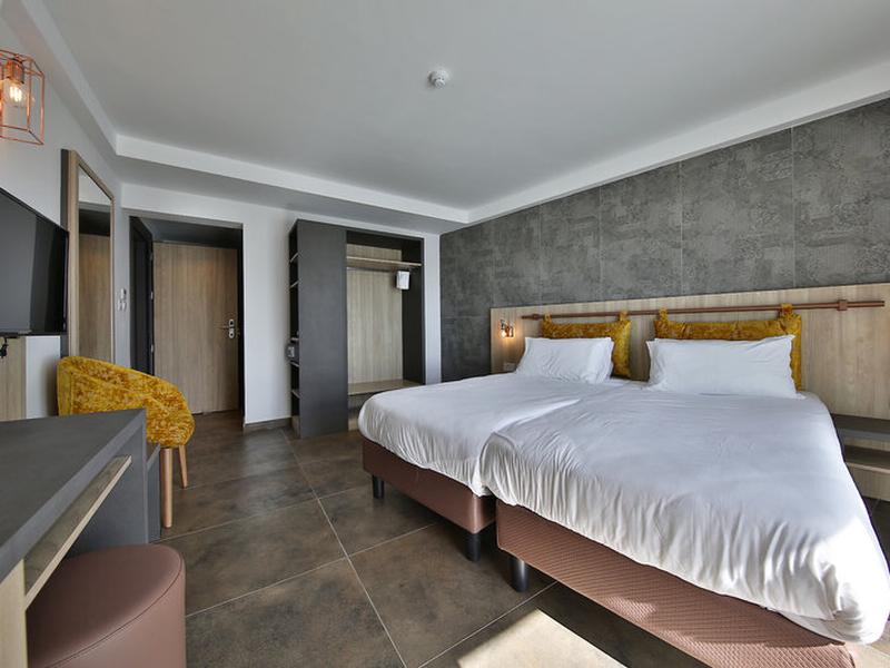 3A42CF51DDDBE6E36DAF175E444A6633