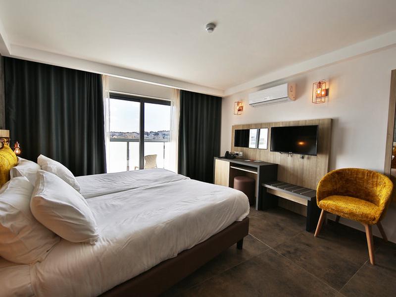 4F88506E59F74F877E7CD31B0D3A1A54