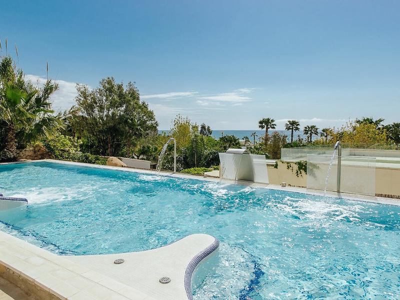 2F7F4EE9DA300D21B629A36D0C97FA70