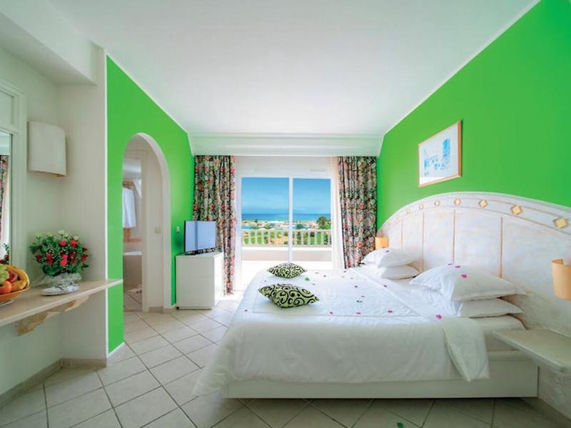 C693C6FDE188EFF53552AF1EBA7541F7