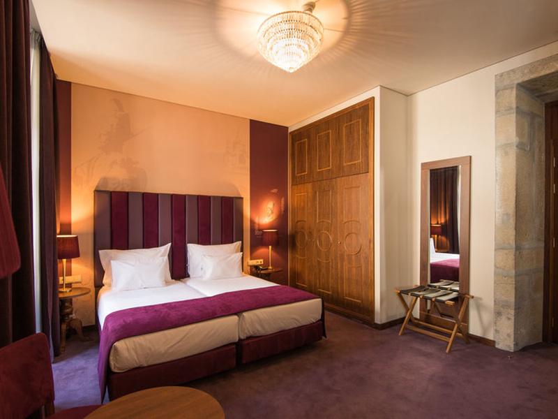 EB261D9129FB24CB4FBC4821A8B18750