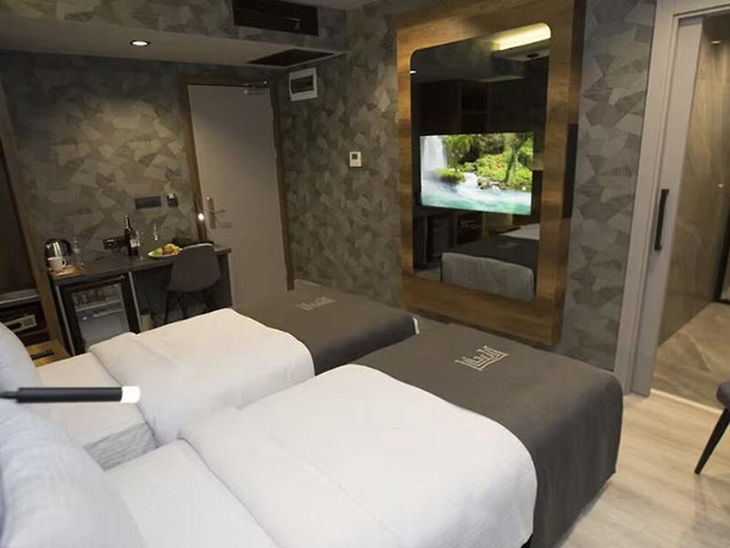 D5B836B831FCB9FBCF82F82D2AF3273A