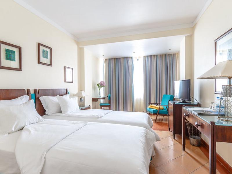 790258C8524BEACB45D116C974E25A71