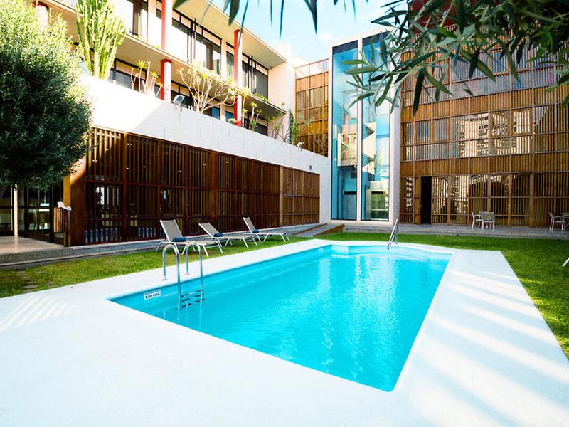 4BDB43A685F8A7FFA61E1E694AD8DE06