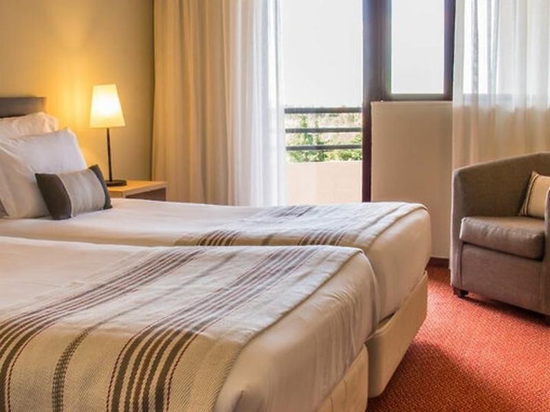 0013280B98A94F918E8878172889D4A1