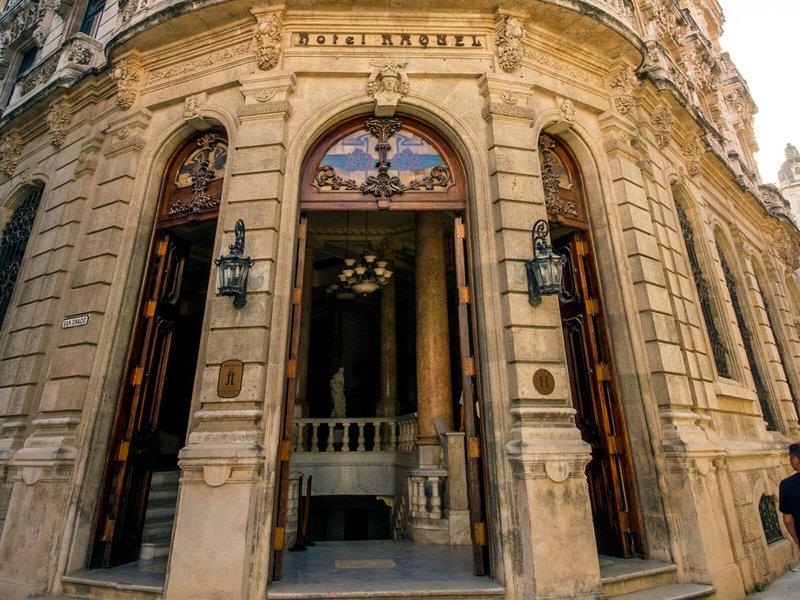 6BE9D95A16DA85332ED3EFB512FA8EF2