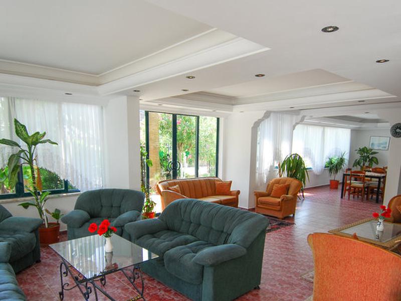 9949F13FC14D422BEB933C2B6D31A9F9