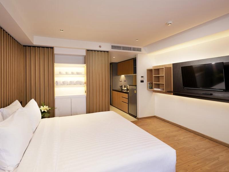 046733BF06B64D47D678BAE1FF14FAD7