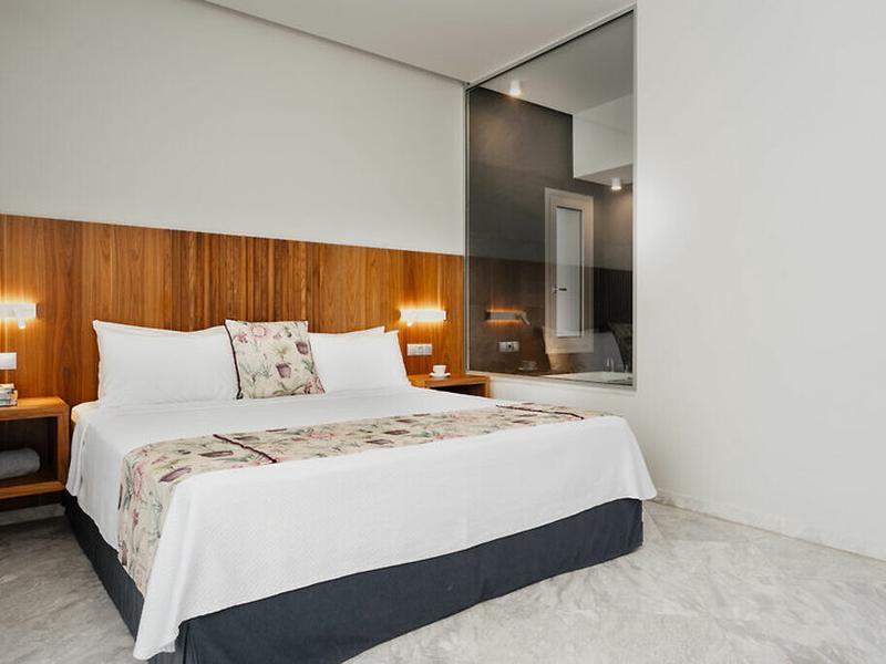 F1EF8DE522713819910AE7FBC4B4CF20