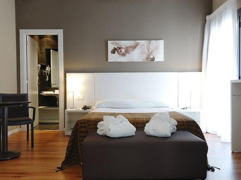 D119211A3E6A88E55D00C859723BE1A6