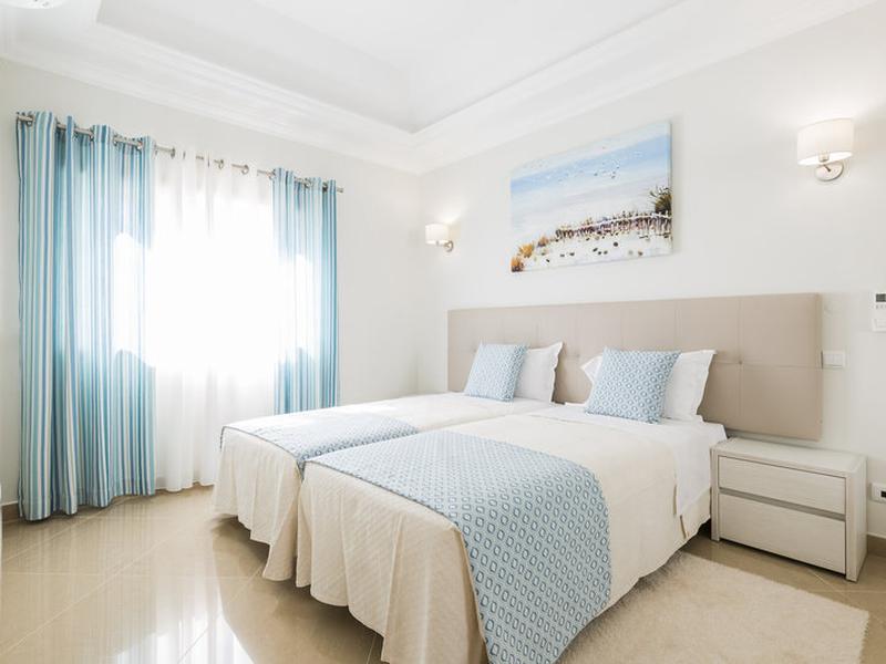 5AB540121EE0F181D76AF4D97A5AB3E7