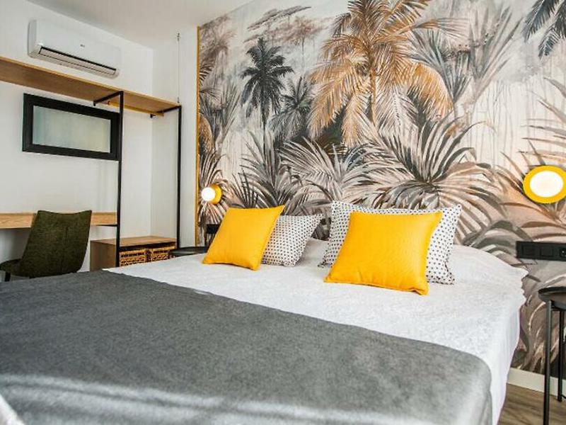 01BBAA185E1401F0796BED87CFF558FC