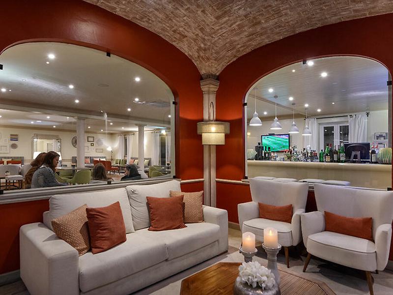 EF74987DE86A2F6B37D1152651DE8834